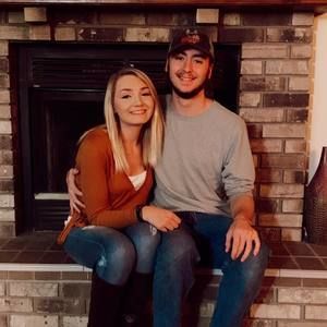 Meet your Posher, Adrianna